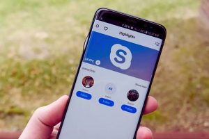 Skype Is Alive, And In The New Version, It Can Imitate Your Voice During Automatic Translation
